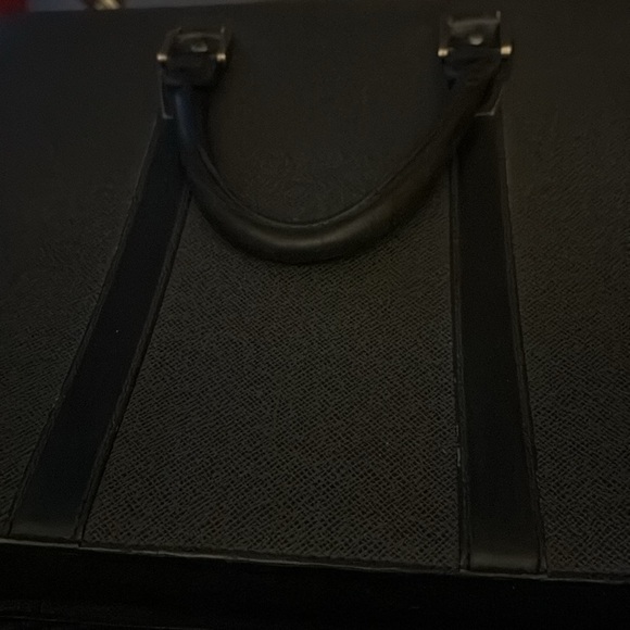 Louis Vuitton Bag - Picture 5 of 9